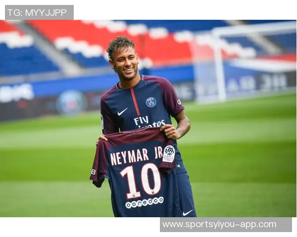 火箭外号背后的传奇故事与足球巨星成长历程解析 火箭外号背后的传奇故事与足球巨星成长历程解析